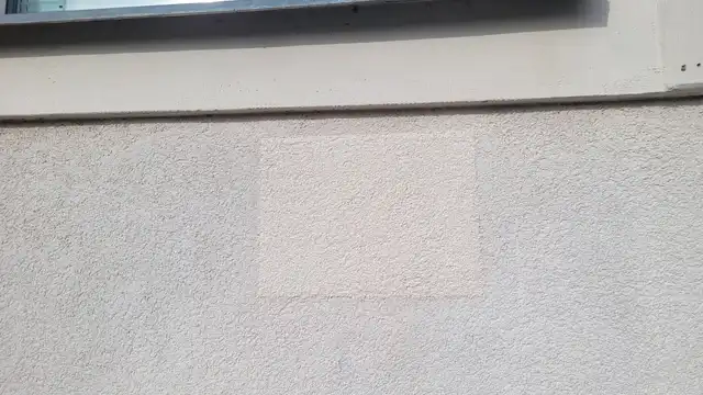 Hotová oprava fasády poškozené ptáky
